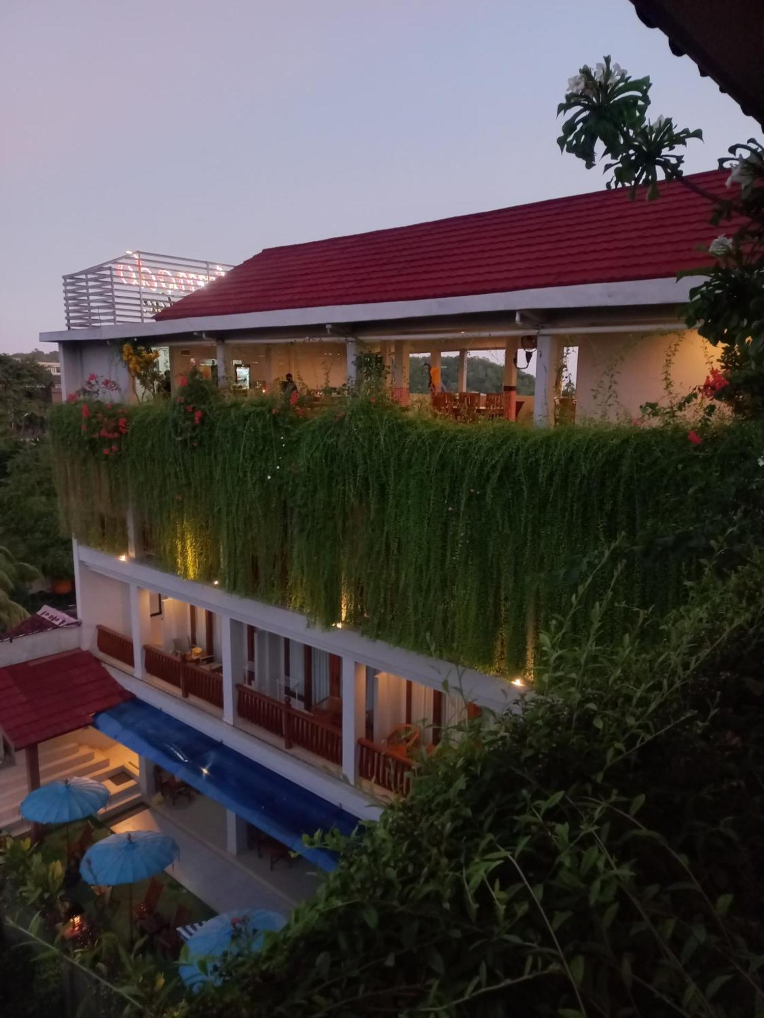 Komodo Lodge Labuan Bajo Ngoại thất bức ảnh