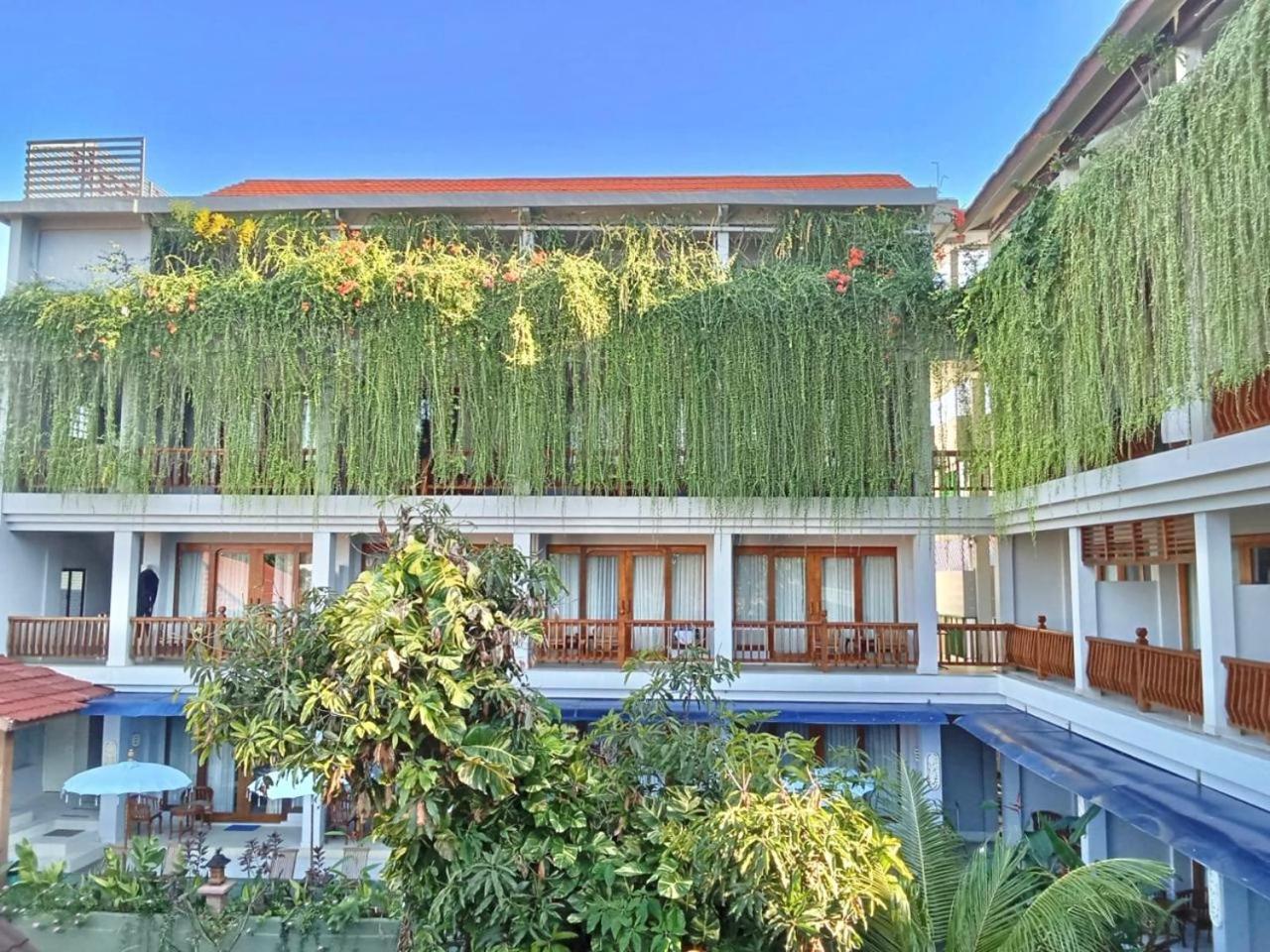 Komodo Lodge Labuan Bajo Ngoại thất bức ảnh