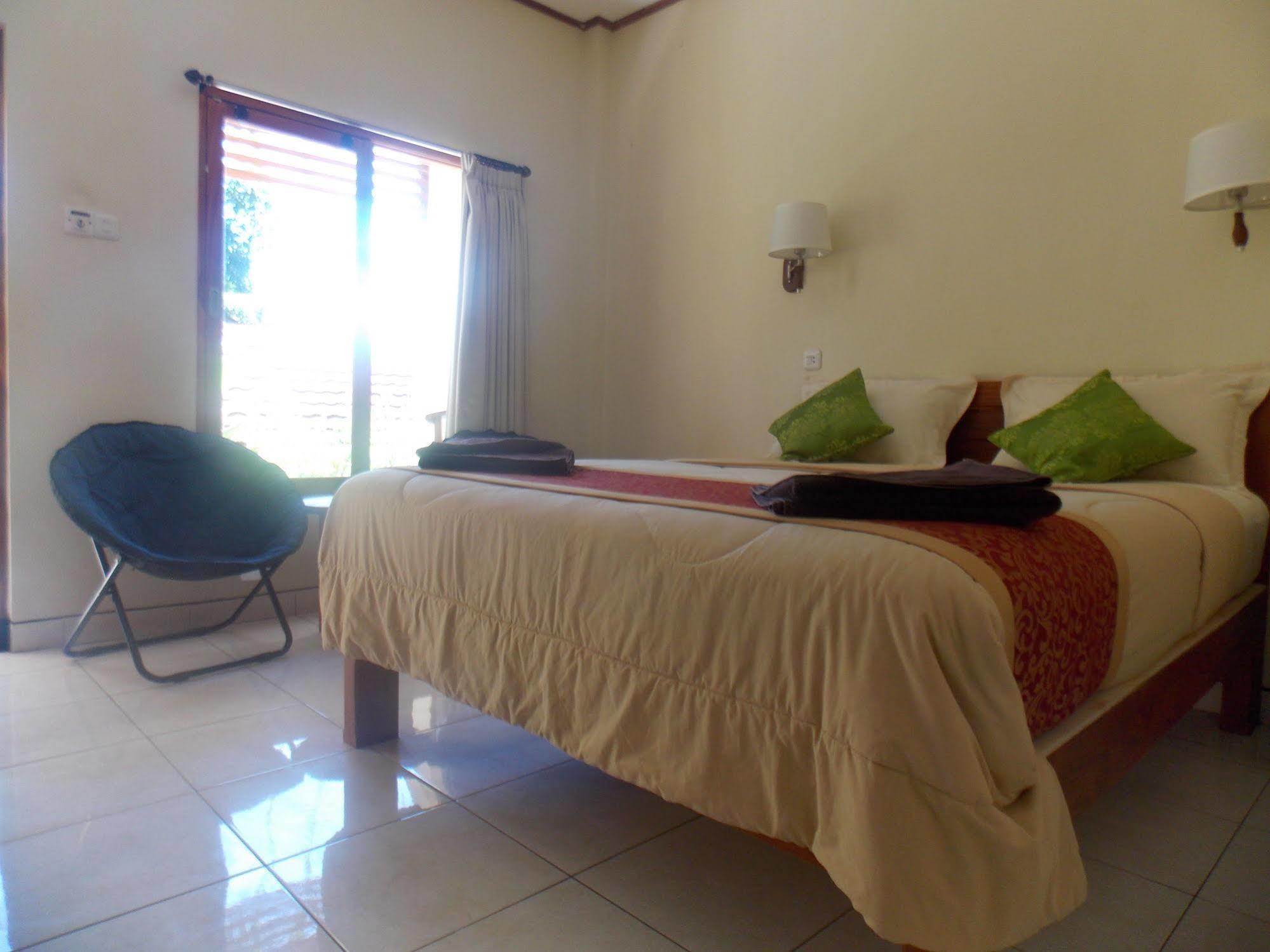 Komodo Lodge Labuan Bajo Ngoại thất bức ảnh