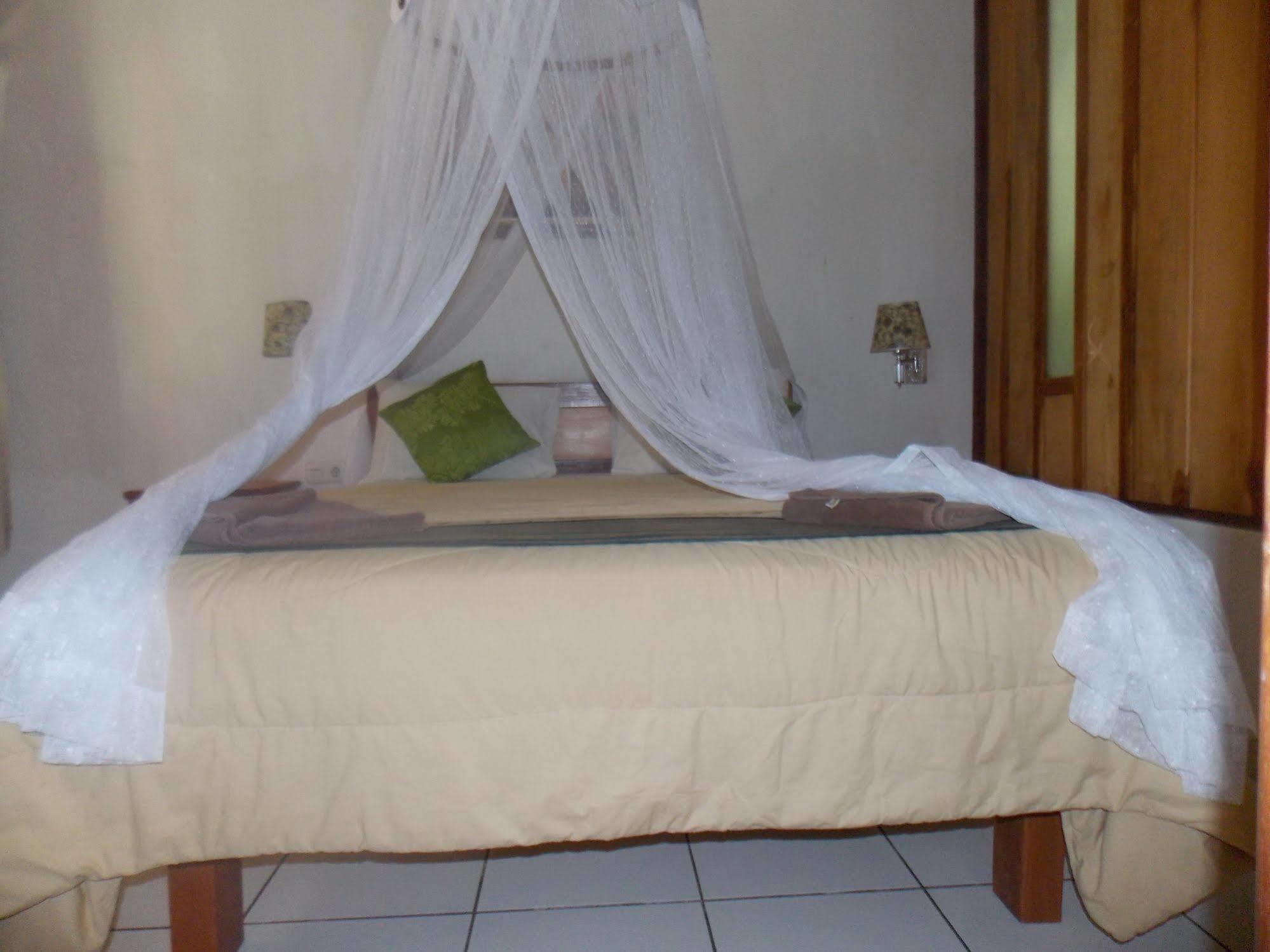 Komodo Lodge Labuan Bajo Ngoại thất bức ảnh