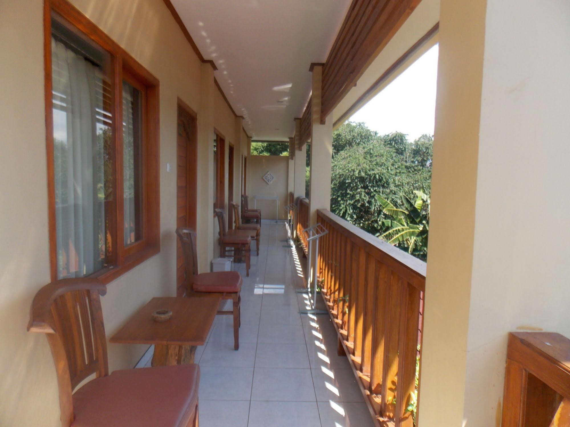 Komodo Lodge Labuan Bajo Ngoại thất bức ảnh