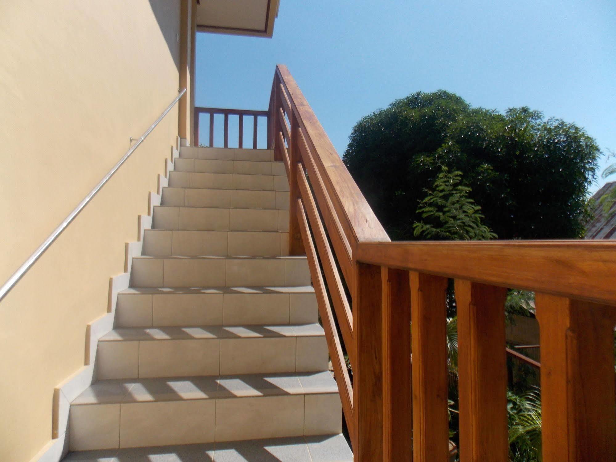 Komodo Lodge Labuan Bajo Ngoại thất bức ảnh