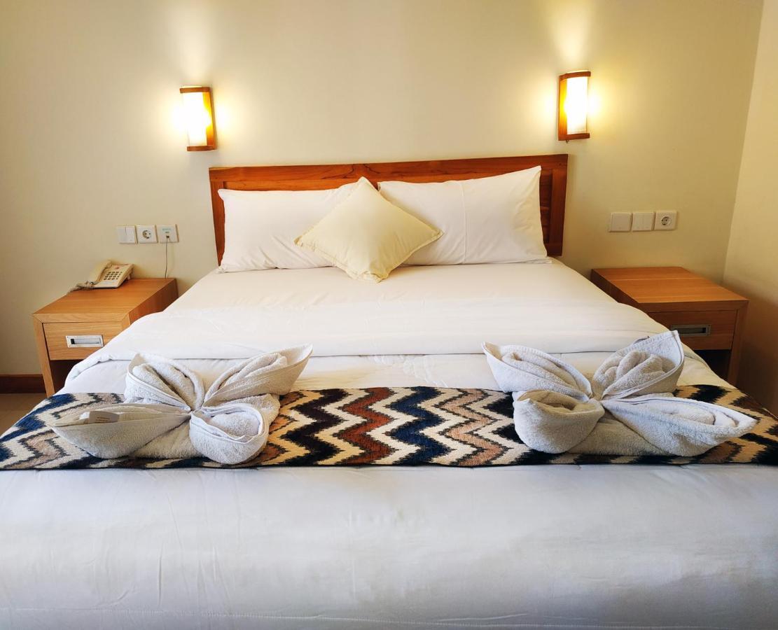 Komodo Lodge Labuan Bajo Ngoại thất bức ảnh
